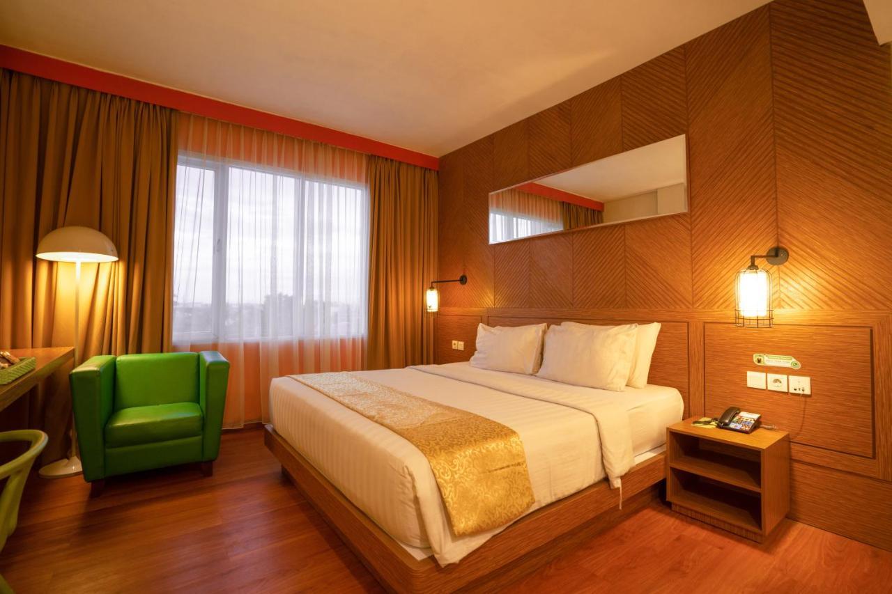 Maxonehotels.Com At Vivo Palembang Exterior photo