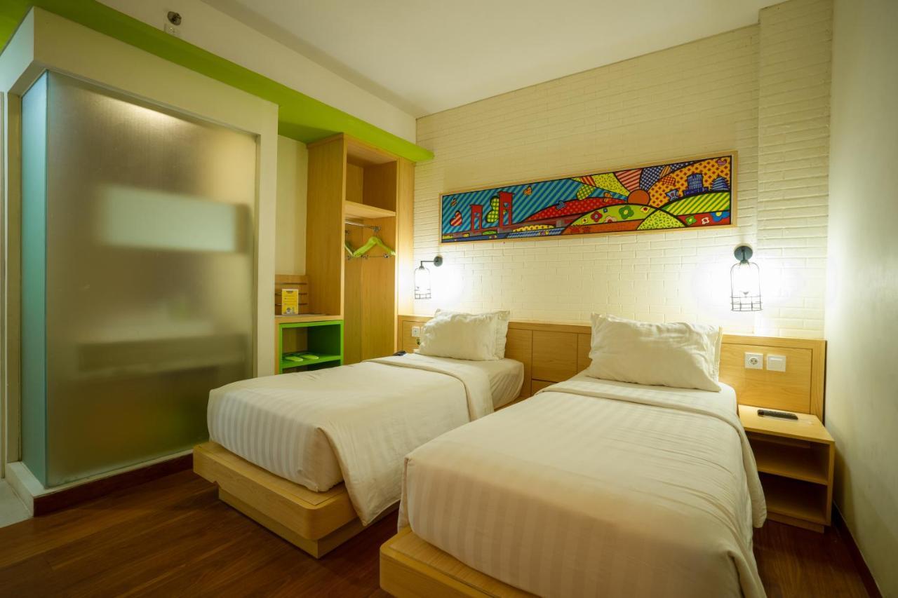 Maxonehotels.Com At Vivo Palembang Exterior photo