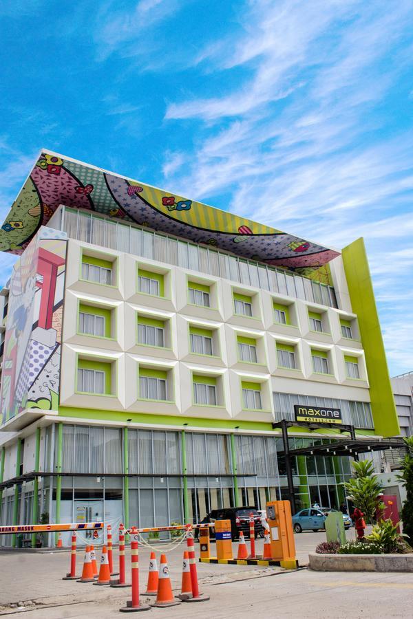 Maxonehotels.Com At Vivo Palembang Exterior photo