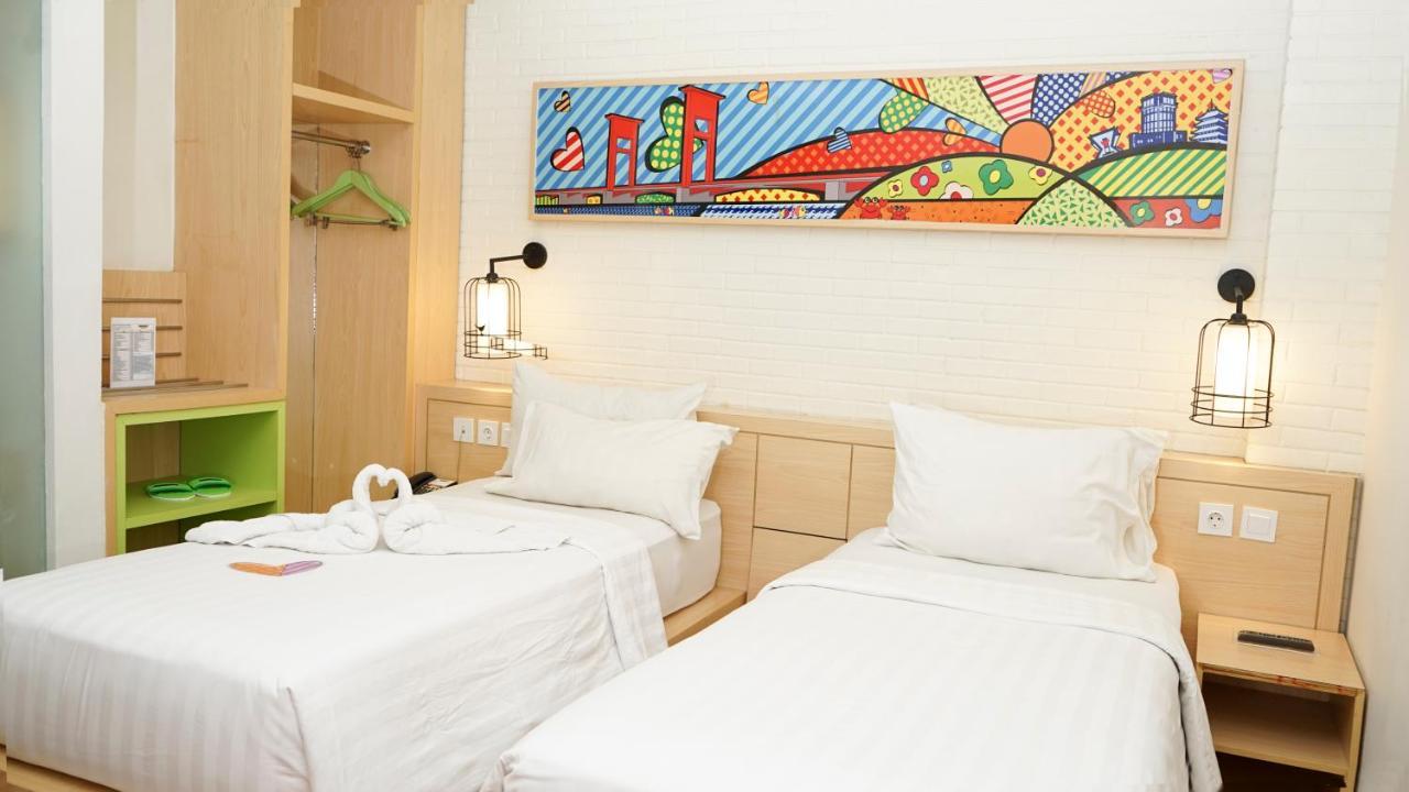 Maxonehotels.Com At Vivo Palembang Exterior photo